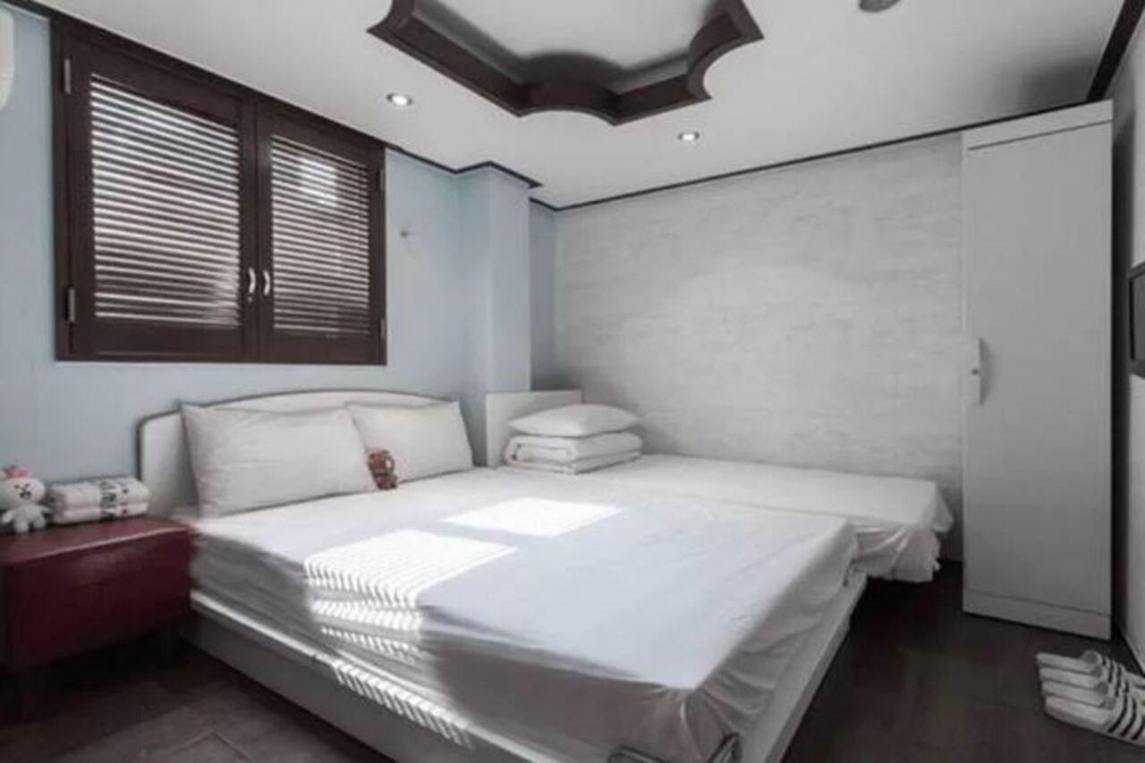 Red Panda Hotel Seoul Bagian luar foto